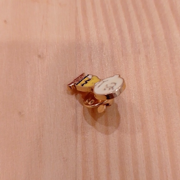 🆕 Peanuts Charlie Brown Enamel Pin Brooch Snoopy - Picture 3 of 8